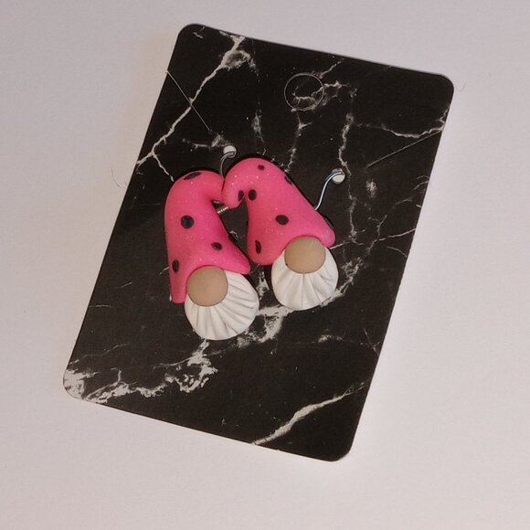 🎯 10 for $10 / Cute Handmade Gnome Earrings - Picture 5 of 9